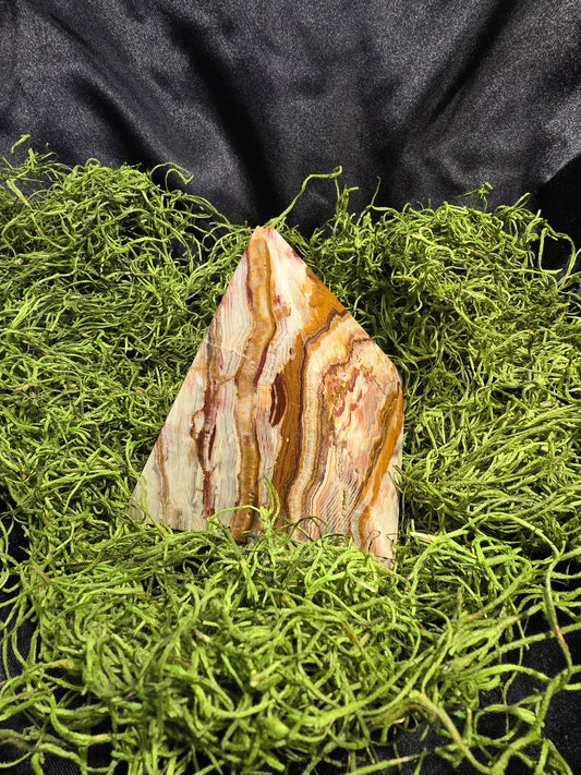 IMPERFECT Green Onyx Pyramid