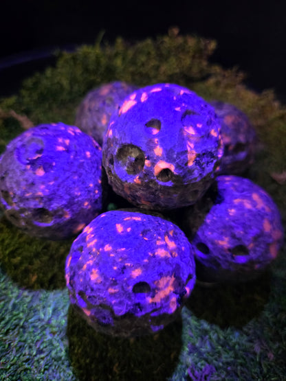 Yooperlite Moon Carving (UV REACTIVE)